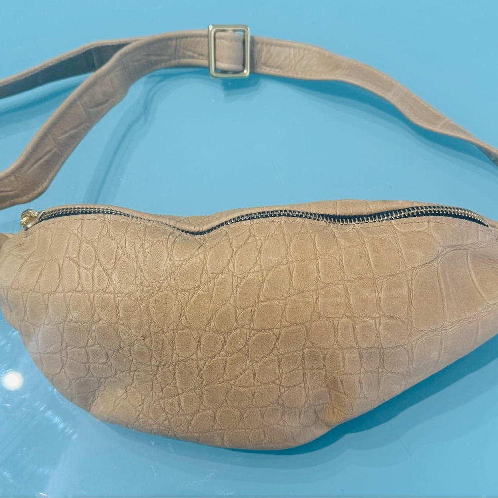 Opelle Creative Leather Lola Belt Bag in blond croc